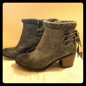 Roxy boots